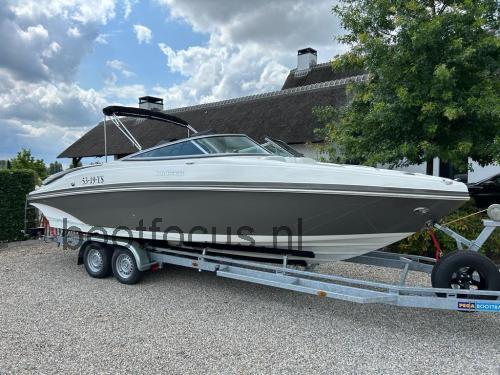 Rinker 246 Captiva CC beoordelingen en specificaties